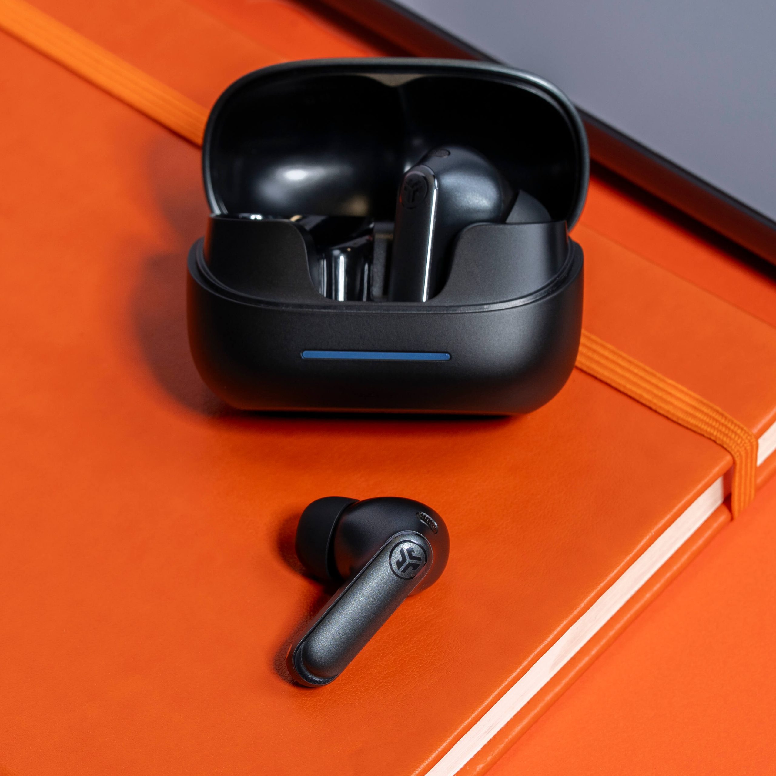 Epic & Go Pods ANC Earbuds Black Gift Set - Image 2